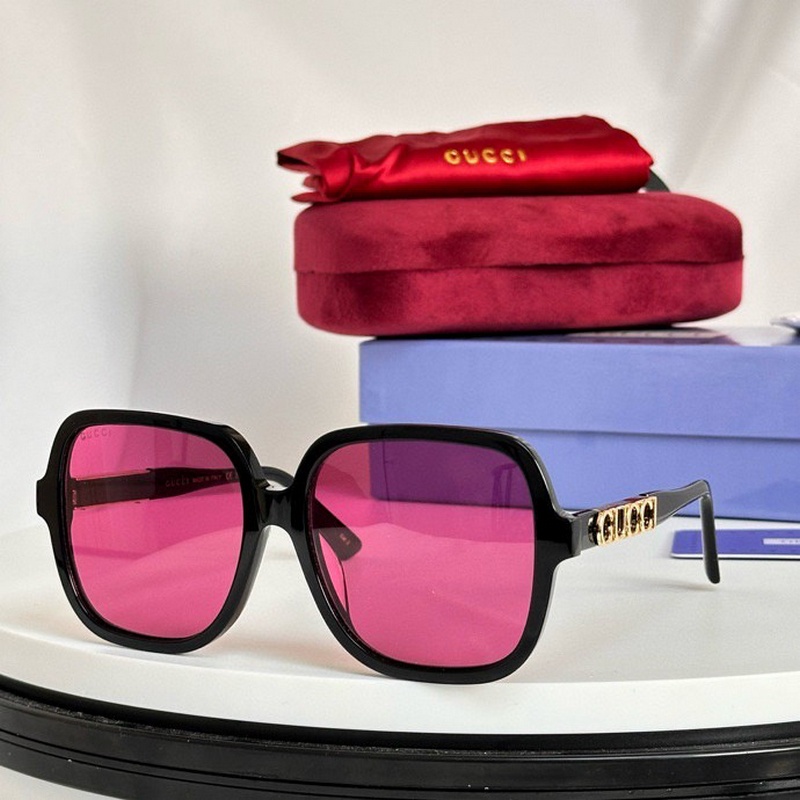 Gucci Sunglasses 221